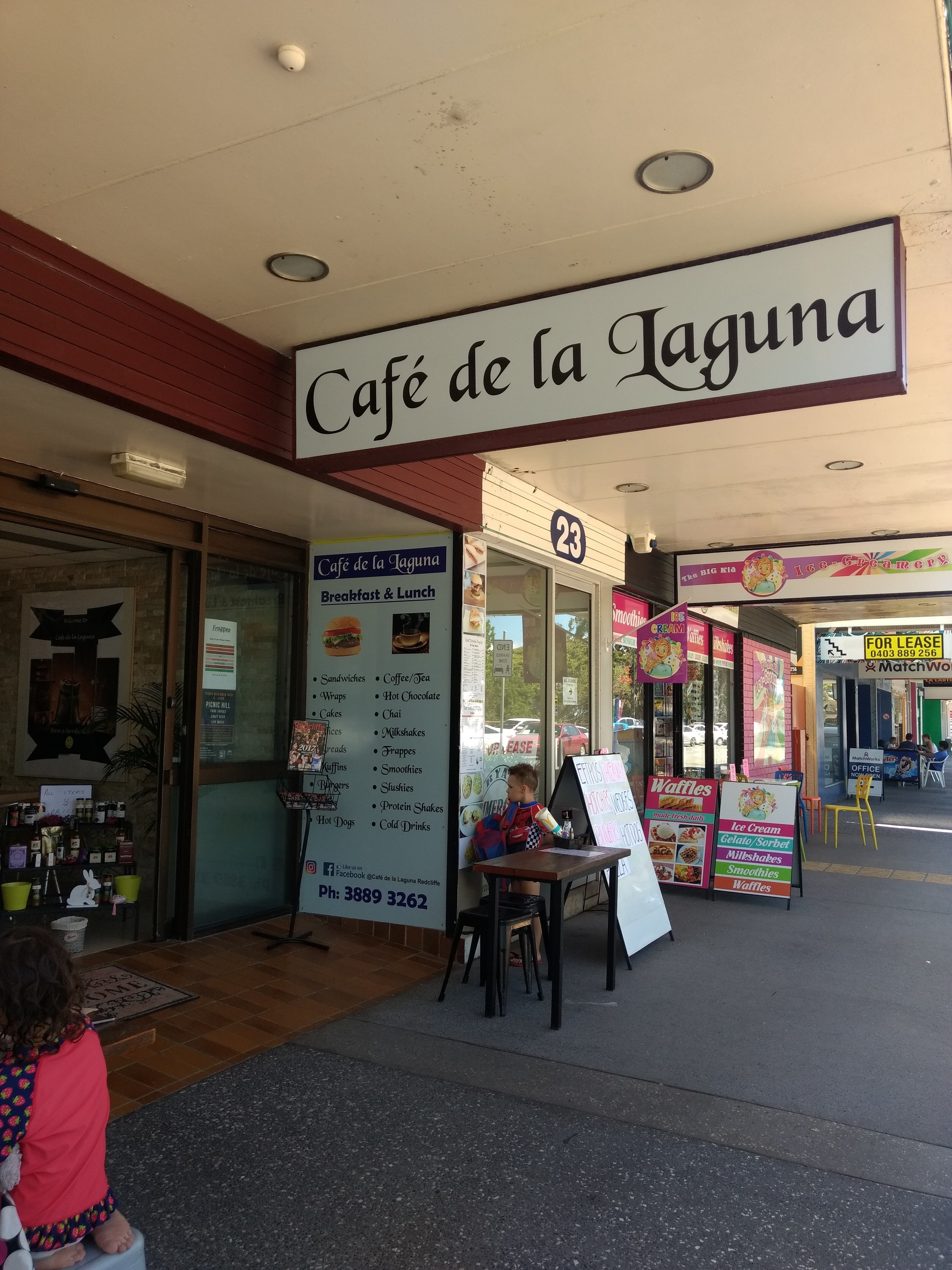 Cafe de la Laguna